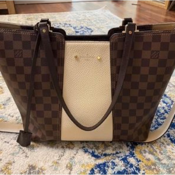 Louis Vuitton Handbags - Authentic LV cross body/ shoulder bag.
